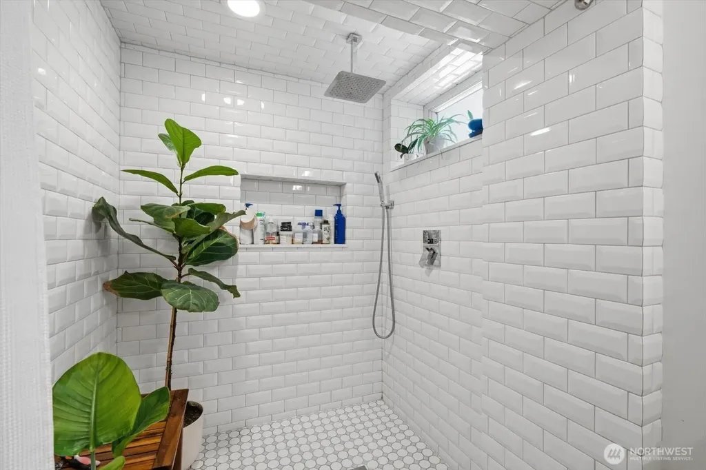 10038 13th Avenue NW Seattle WA 98177
