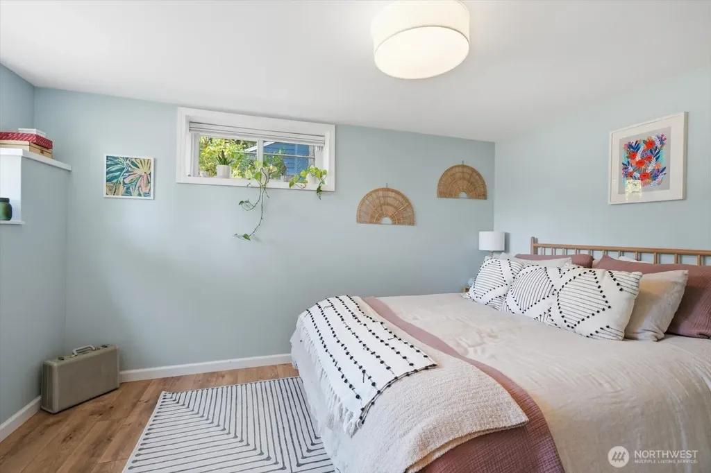 10038 13th Avenue NW Seattle WA 98177
