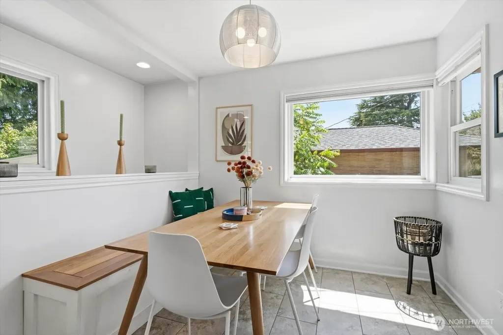 10038 13th Avenue NW Seattle WA 98177