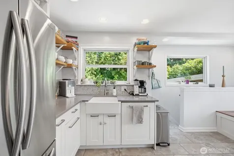 10038 13th Avenue NW Seattle WA 98177