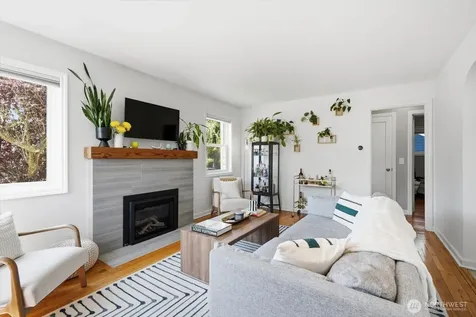 10038 13th Avenue NW Seattle WA 98177