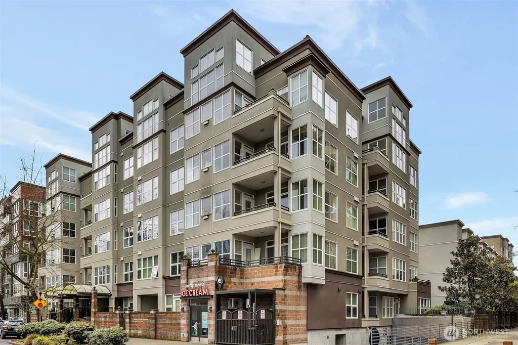 10045 NE 1st Street Bellevue WA 98004