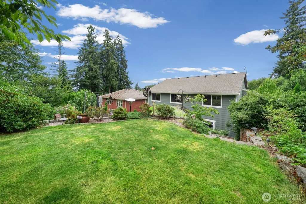 2010 30th Street Ct SE Puyallup WA 98372