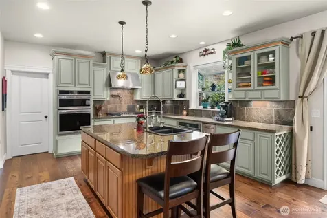 2010 30th Street Ct SE Puyallup WA 98372