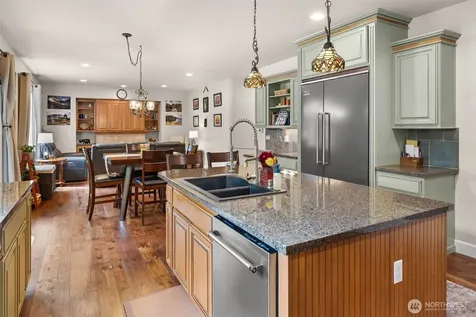 2010 30th Street Ct SE Puyallup WA 98372