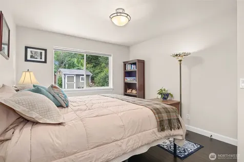 2010 30th Street Ct SE Puyallup WA 98372