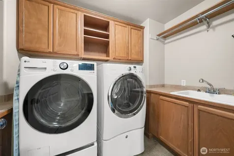 2010 30th Street Ct SE Puyallup WA 98372