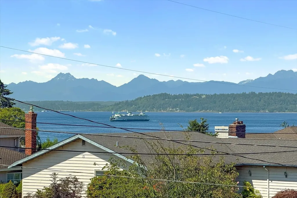 809 Driftwood Place Edmonds WA 98020