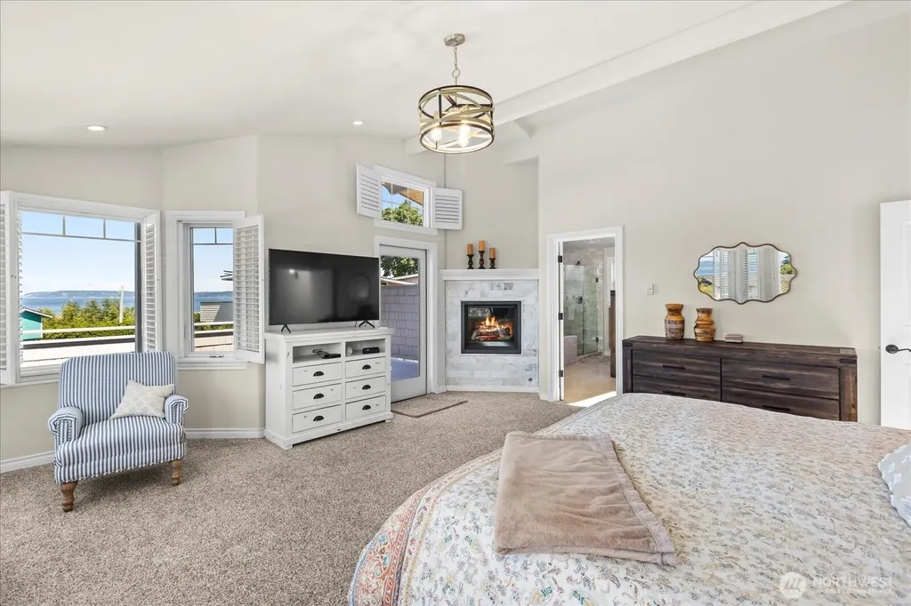 809 Driftwood Place Edmonds WA 98020