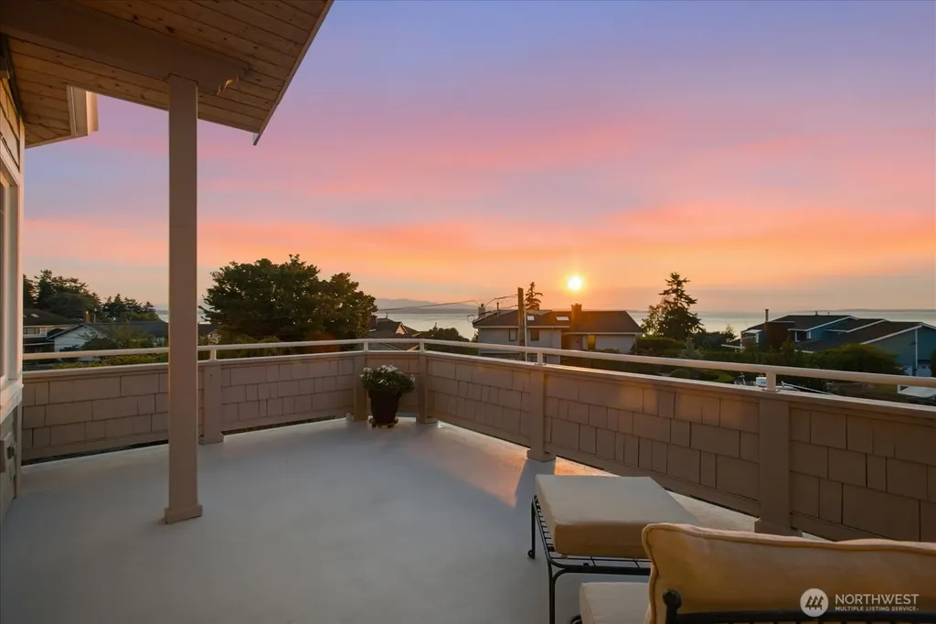 809 Driftwood Place Edmonds WA 98020