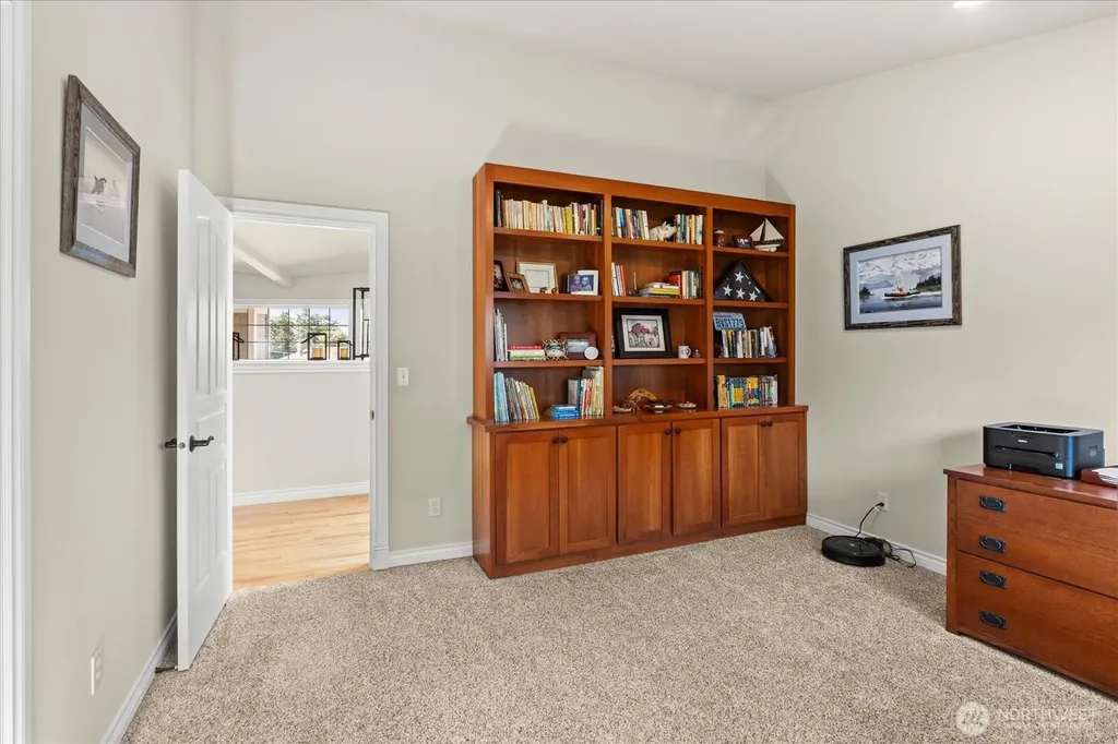 809 Driftwood Place Edmonds WA 98020