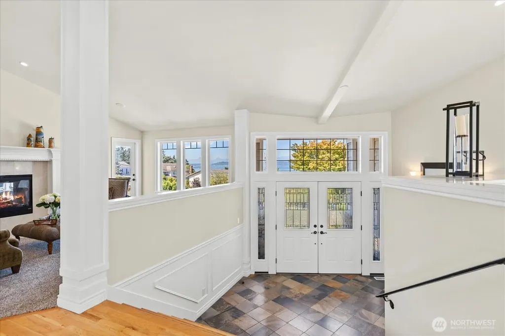 809 Driftwood Place Edmonds WA 98020