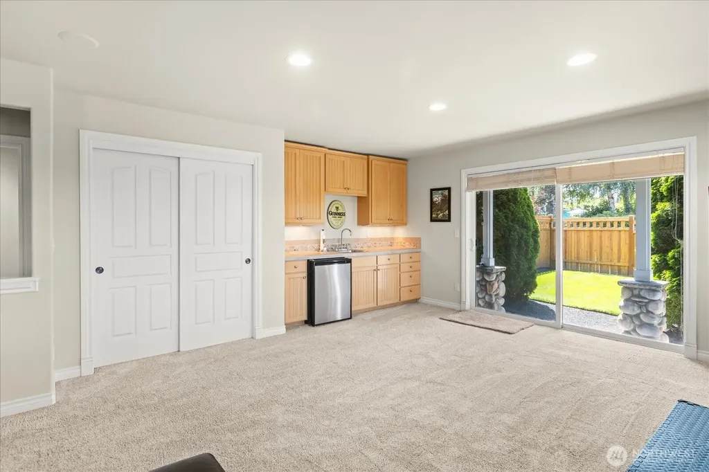 809 Driftwood Place Edmonds WA 98020