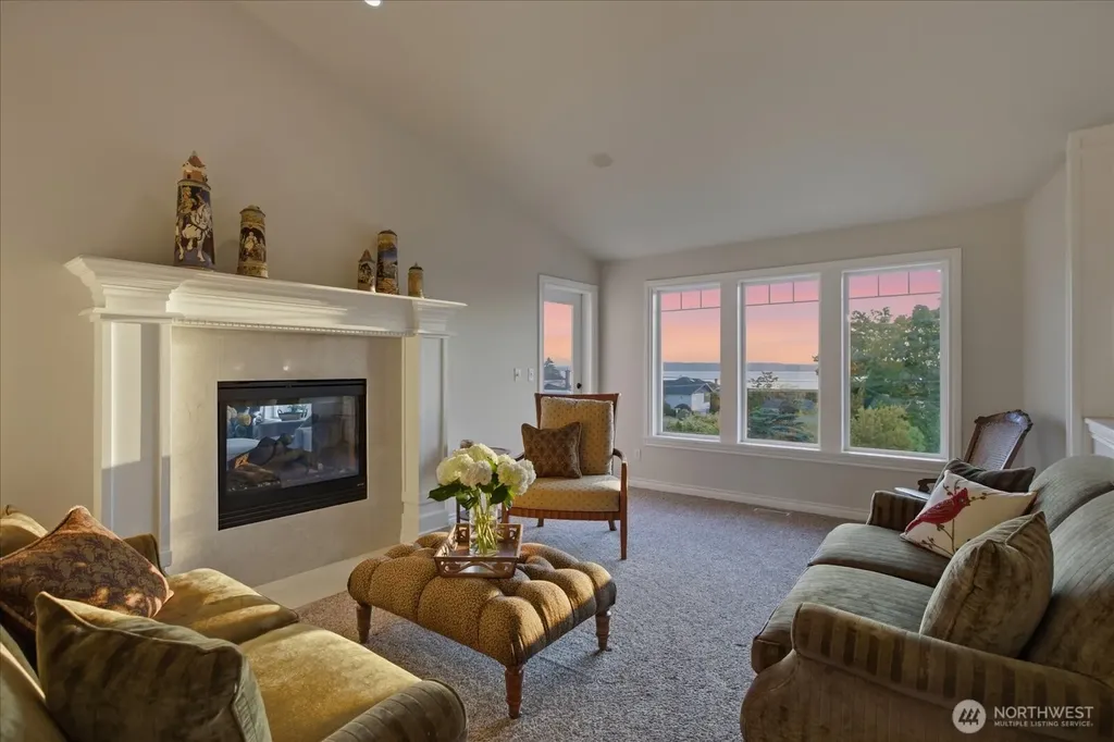 809 Driftwood Place Edmonds WA 98020