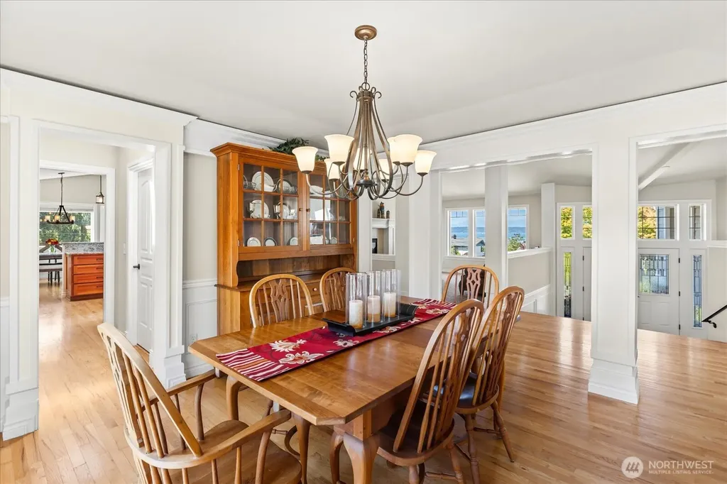 809 Driftwood Place Edmonds WA 98020