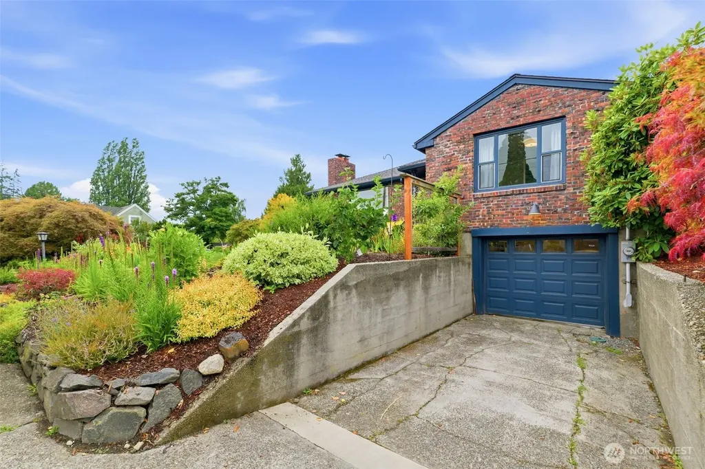 3919 N 12th Street Tacoma WA 98406