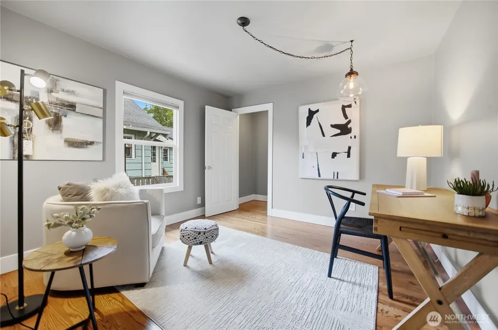7623 46th Avenue S Seattle WA 98118