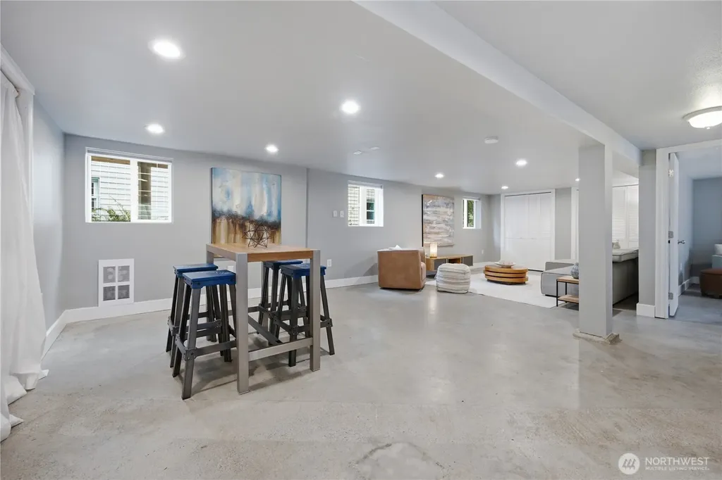 7623 46th Avenue S Seattle WA 98118
