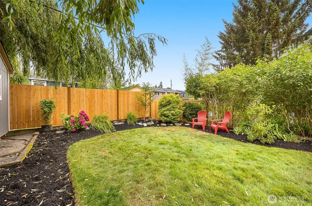 7623 46th Avenue S Seattle WA 98118