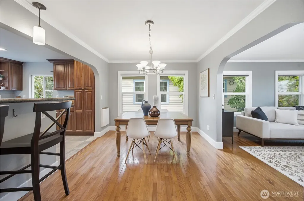 7623 46th Avenue S Seattle WA 98118