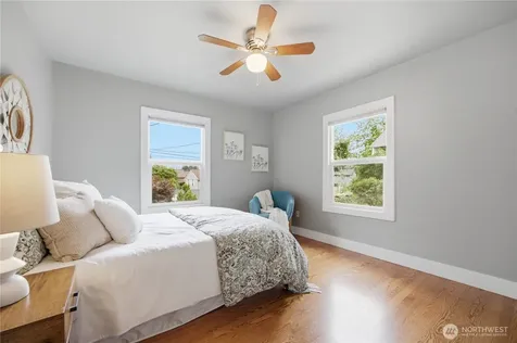 7623 46th Avenue S Seattle WA 98118