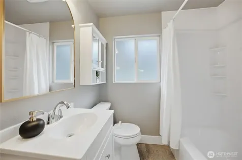 7623 46th Avenue S Seattle WA 98118