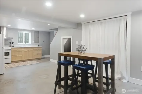 7623 46th Avenue S Seattle WA 98118
