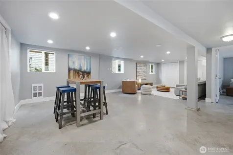 7623 46th Avenue S Seattle WA 98118