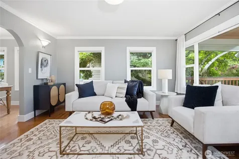 7623 46th Avenue S Seattle WA 98118