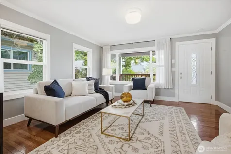 7623 46th Avenue S Seattle WA 98118
