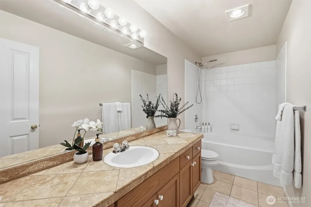 12036 89th Place NE Kirkland WA 98034