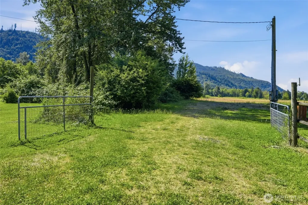 14824 300th Street NE Arlington WA 98223