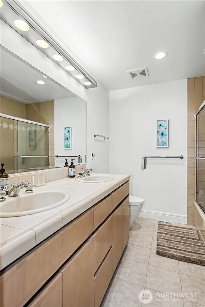 1385 E Ludlow Ridge Road Port Ludlow WA 98365