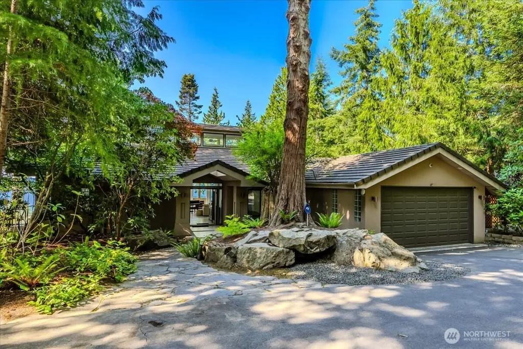 1385 E Ludlow Ridge Road Port Ludlow WA 98365