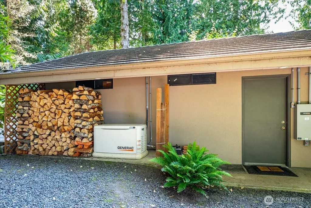 1385 E Ludlow Ridge Road Port Ludlow WA 98365