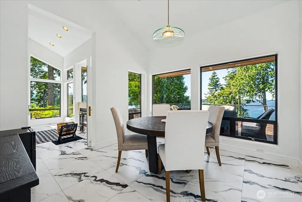 1385 E Ludlow Ridge Road Port Ludlow WA 98365