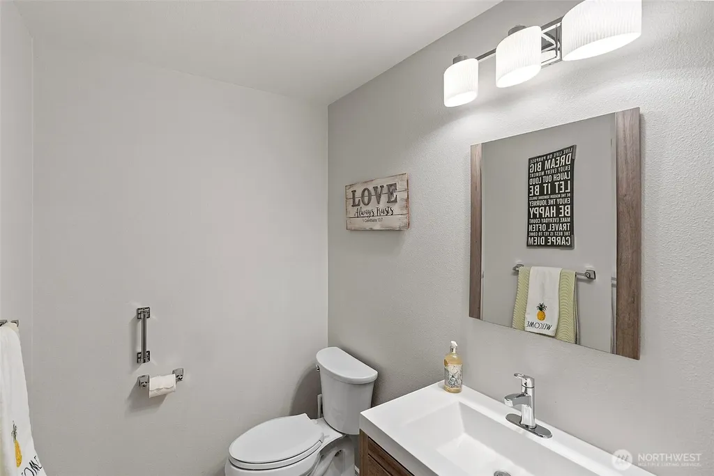 6441 NW Goldfern Court Silverdale WA 98383