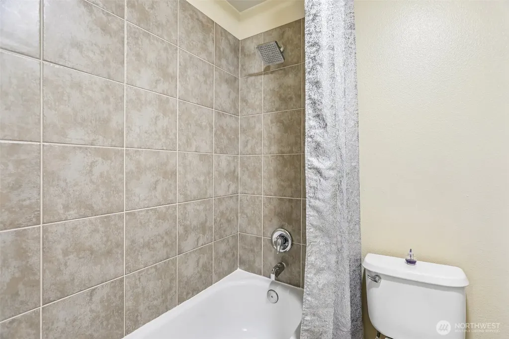 3924 243rd Place SE Bothell WA 98021