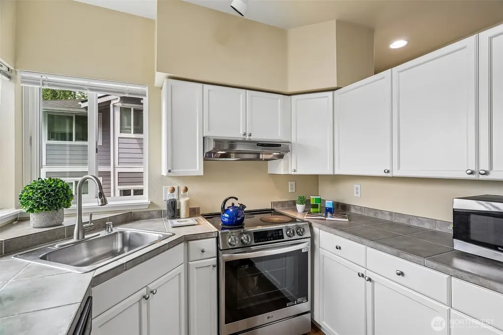 3924 243rd Place SE Bothell WA 98021