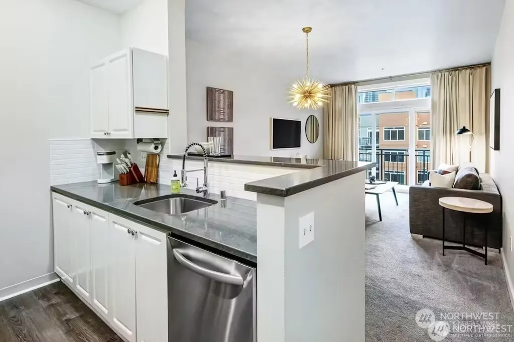 2414 1st Avenue Seattle WA 98121