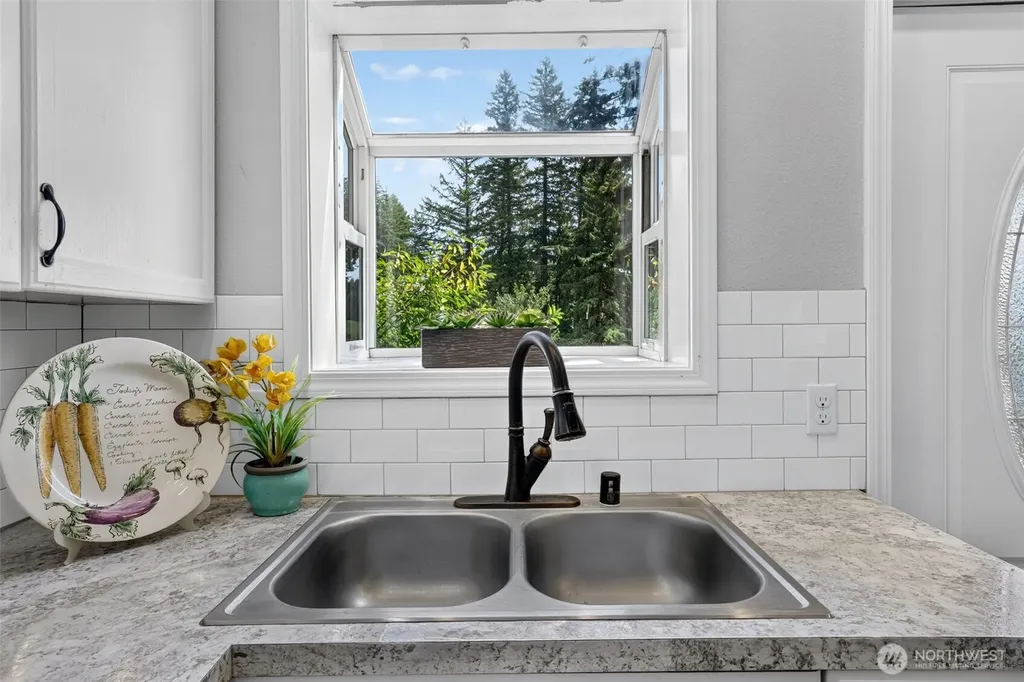 28605 NE Reilly Road Camas WA 98607