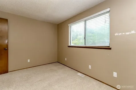 6311 144th St E Puyallup WA 98375