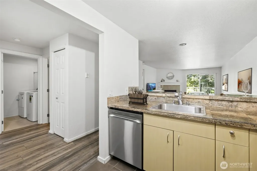12511 SE 41st Place Bellevue WA 98006