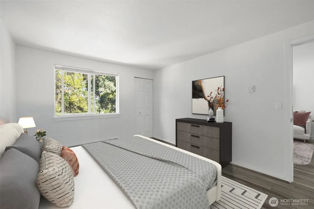 12511 SE 41st Place Bellevue WA 98006
