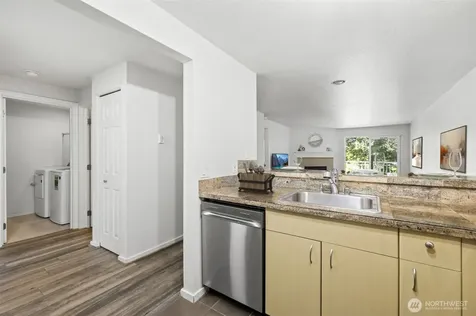 12511 SE 41st Place Bellevue WA 98006