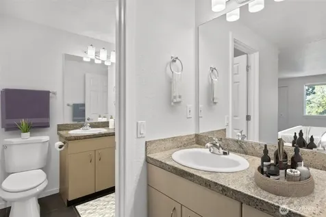 12511 SE 41st Place Bellevue WA 98006