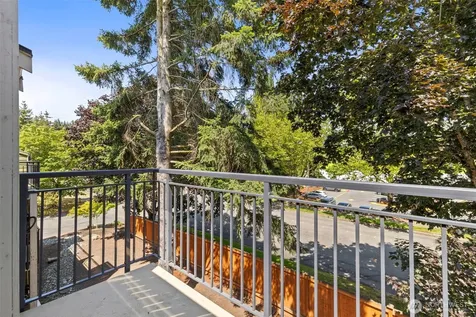 12511 SE 41st Place Bellevue WA 98006