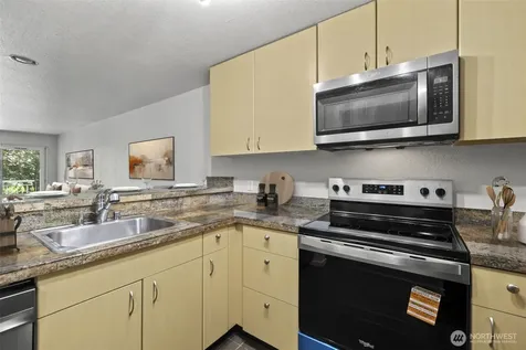 12511 SE 41st Place Bellevue WA 98006