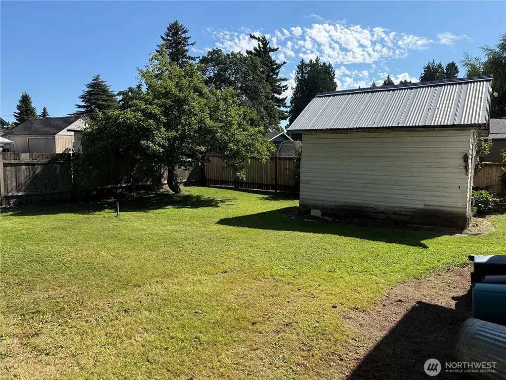 915 Greenleaf Avenue Burlington WA 98233