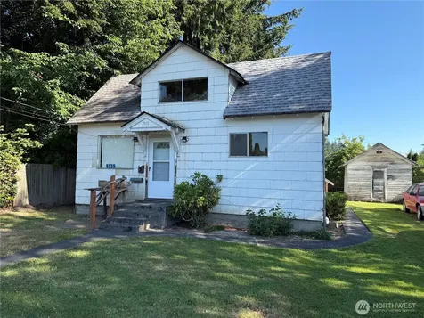 915 Greenleaf Avenue Burlington WA 98233